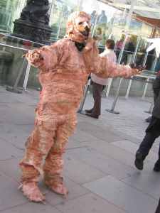 Halloween entertainment ideas. Our Halloween entertainers can be hired in London and the UK.