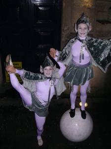 Themed Globe Walkers 1