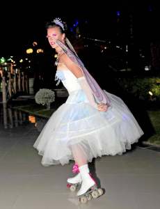 Icy Roller Skaters 4
