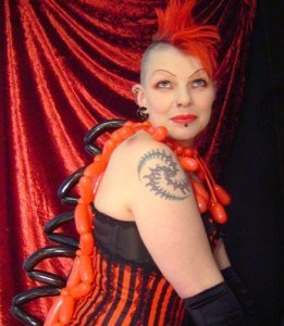 Hire balloon modelling for children's parties in London and the UK
