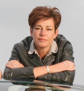 Hire our powerful female speaker