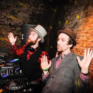 International DJ & MC Duo 3