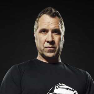 David Seaman is available to hire as a celebrity guest speaker for corporate events and gala dinners in London and the UK.