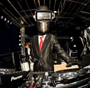 Intelligent DJs 2