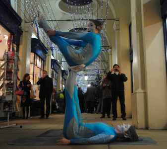 Acrobatic Icy Elves 4