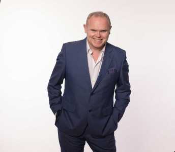 Hire this mentalist keynote speaker, available across Ireland