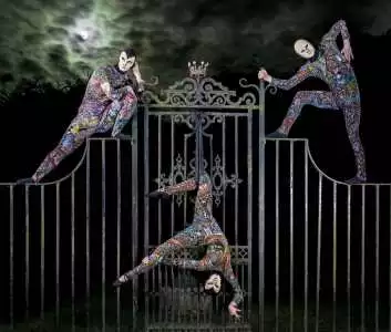 Halloween stilt walker for hire. Hire our halloween themed stilt walkers in London and the UK.