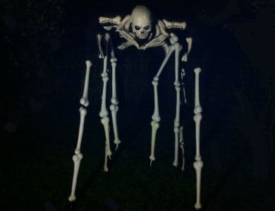 Halloween stilt walkers to hire for private events in London & the UK.