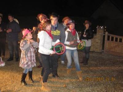 Book our cactus prop for your family fun day. Our family fun day hoop throw is available for hire in London and around the UK.