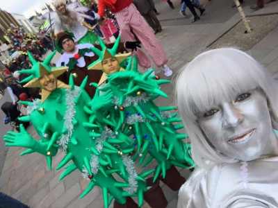 Christmas Tree Elves 2