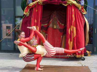 unique street entertainment and performers for hire
