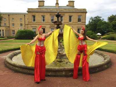 Book our valentines stilt walkers for your event. Our stilt walkers are available for hire in London and around the UK.