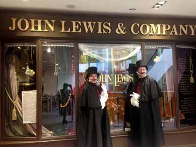 mimeartist-dickensdoormen-3.jpg