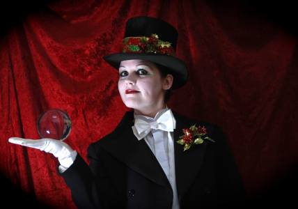 Christmas Contact Juggler 1