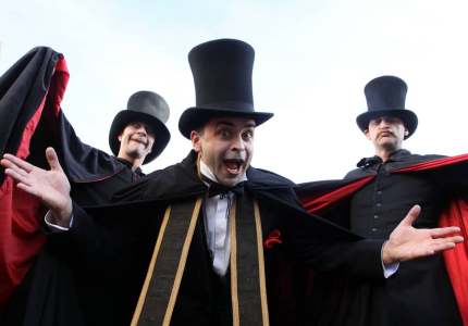 Halloween stilt walkers for hire. Our Vampire stilt walkers can be hired in London and across the UK.
