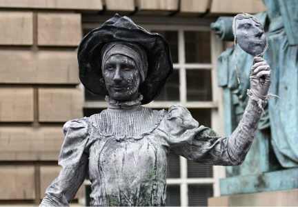 Living statues available for hire