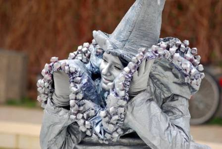 Human statues to hire across London and the UK