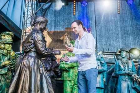 Bronze Human Statue Performer available to book for event appearances in the UK.