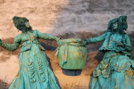 Our human statues will be a fantastic addition to your event