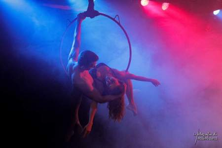 Hoop duo available to book for corporate events in London and the UK