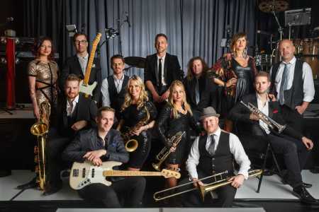 This corporate entertainment will dazzle your guests