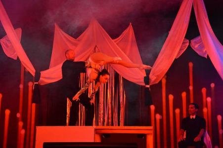 Our live acrobatic adagio show is available to book for award ceremonies in London.