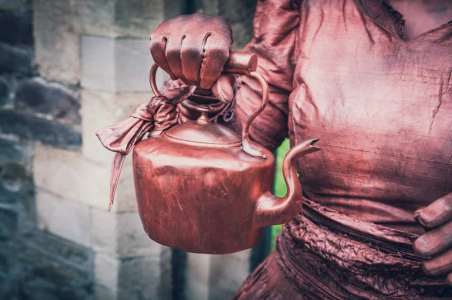 Living Statues for hire, copper themed Victorian lady