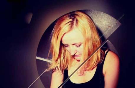 DJ Veronika for hire. Book our live party DJ for private events in the UK & London.
