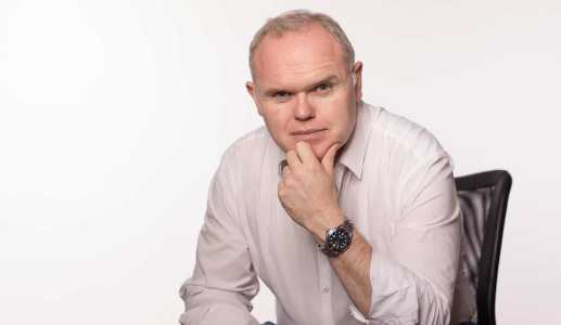 Jason is the perfect after dinner speaker for your event, available internationally