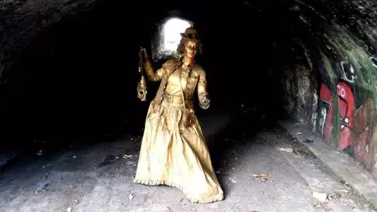 Living and human statues for hire in London and the The UK.This is our Steampunk Zombie