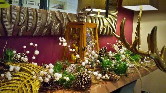 Bespoke Front Desk & Lobby Christmas Decor 2