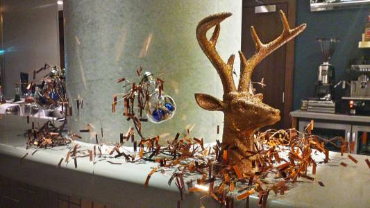 Bespoke Front Desk & Lobby Christmas Decor 5