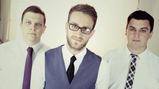Wedding entertainment based in the UK. Hire our wedding bands for your next event.