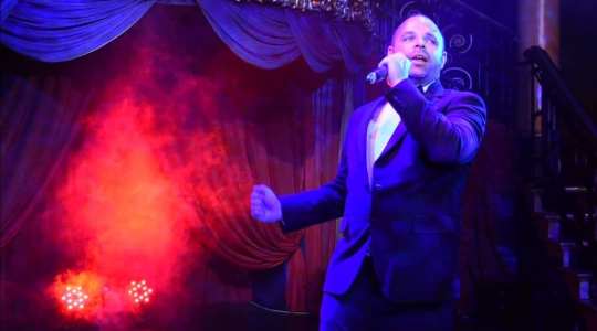 Hire this rat pack singer for your corporate event