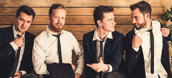 The Green Bottle Band for hire. Book our glass bottle musicians for corporate events in London & the UK.