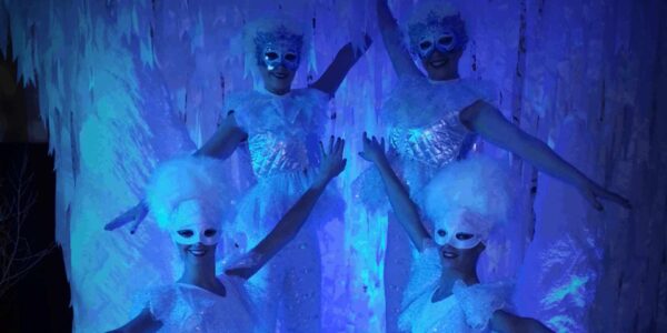 Ballerinas-Wearing-Christmas-Themed-Costumes