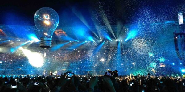 Bespoke-Aerial-Displays-For-Hire