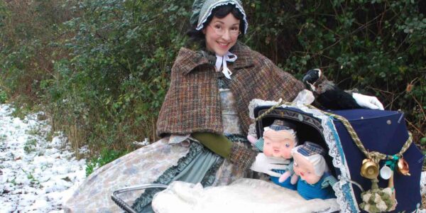Christmas-Walkabout-Pram-Act