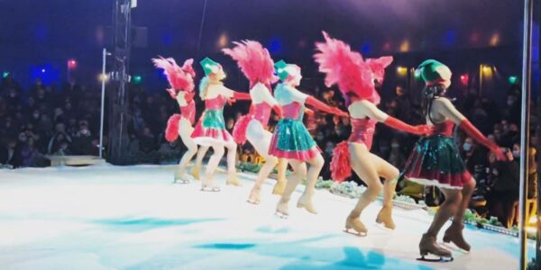 Dancers-And-Elves-On-Ice