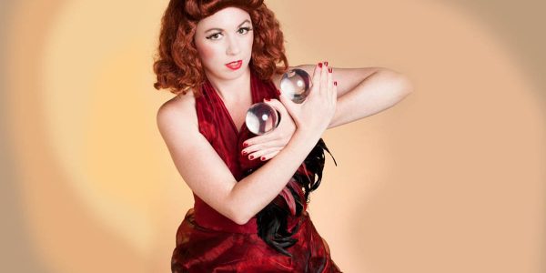 Enchanting-Lily-Contact-Juggler