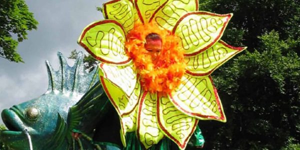 Floret-The-Sunflower-Stilt-Walker