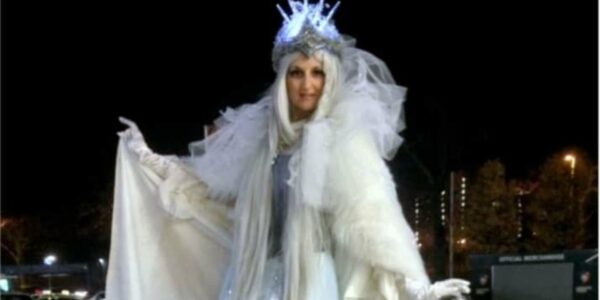 Ice-Queen-Themed-Stilt-Walker