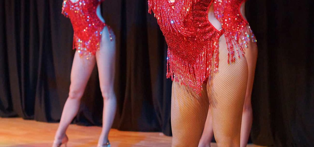 Rose-Burlesque-Showgirl-Group