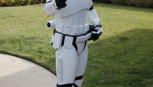 Star-Wars-Stormtrooper-Party-Entertainer
