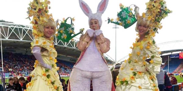 The-Dotty-Daffodils-Stilt-Walkers