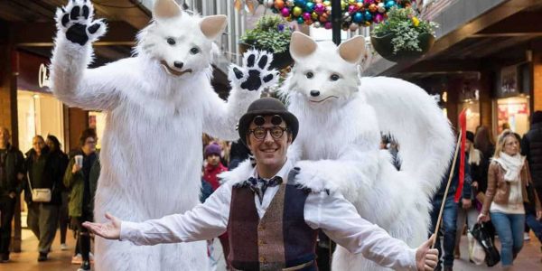 Thunder-Foxes-Street-Performers