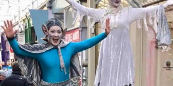 Walkabout-Entertainers-At-Christmas-Events