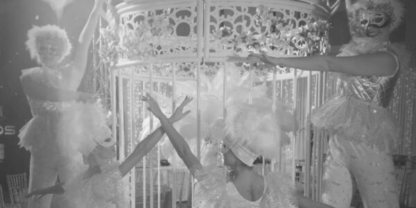 Winter-Themed-Dancers-For-Hire