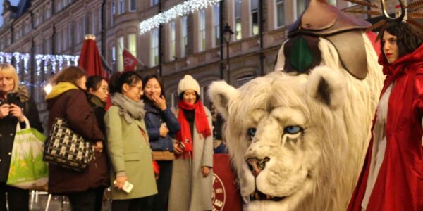 Winter-Themed-Queen-And-Lion-Performers