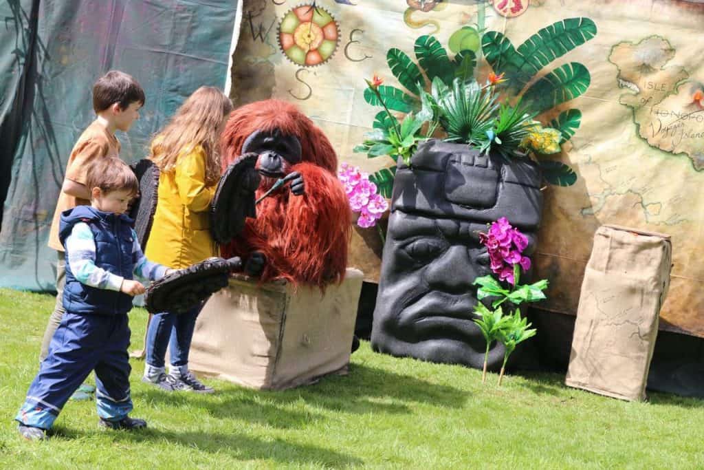 Animodium for hire. Our walkabout animals & creatures are available to book for family fun days in London & the UK.